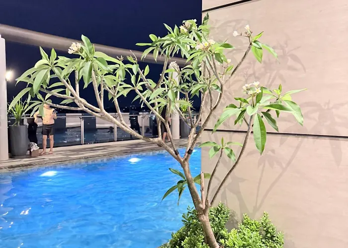 Cozy Staycation In Quezon Near Sm North Trinoma Solaire With Lights View Aparthotel